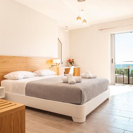 Sonar En El Mar Bed & Breakfast Himare Bagian luar foto