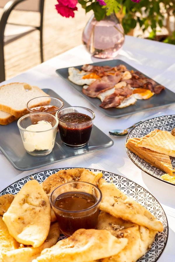 Sonar En El Mar Bed & Breakfast Himare Bagian luar foto
