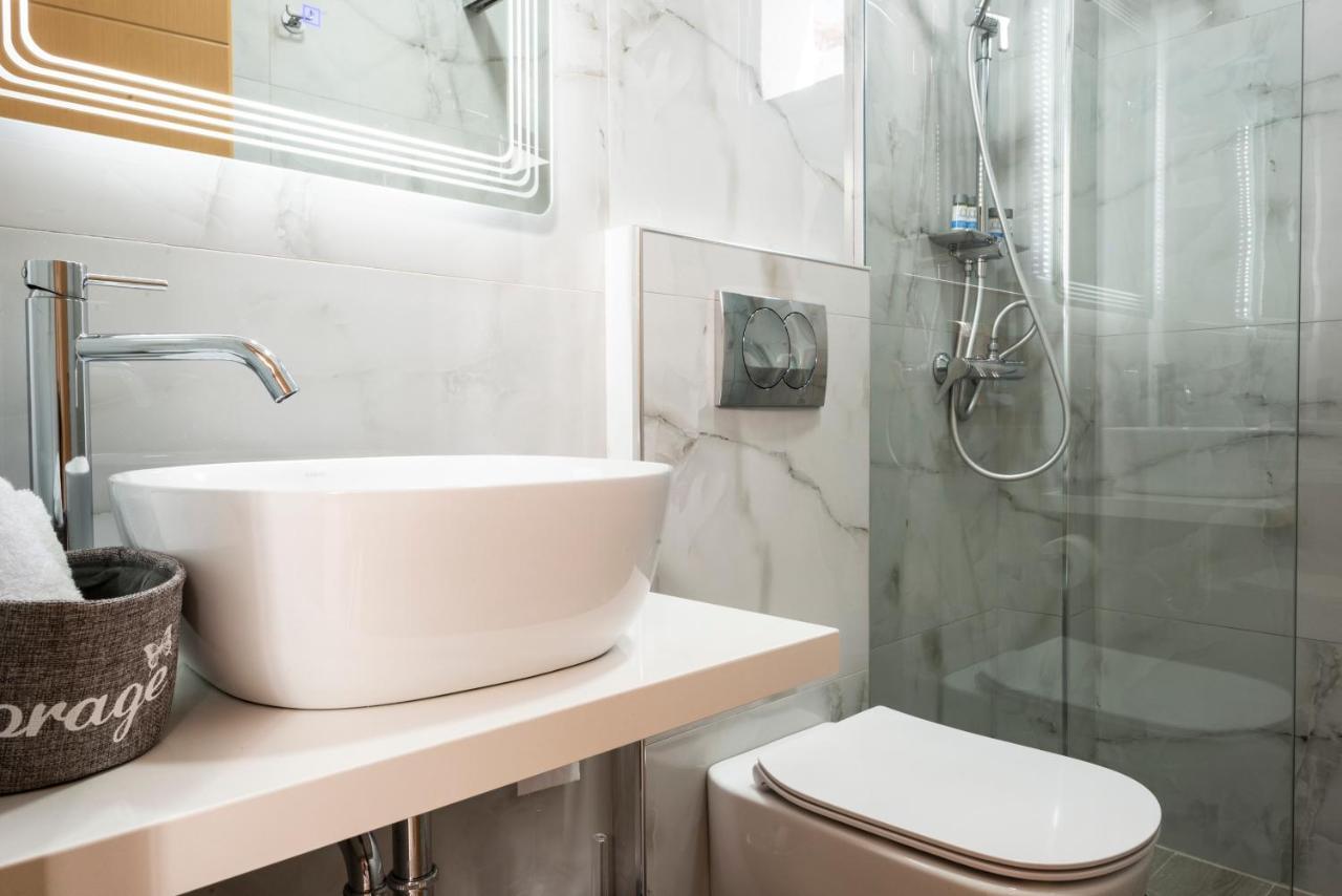 Sonar En El Mar Bed & Breakfast Himare Bagian luar foto