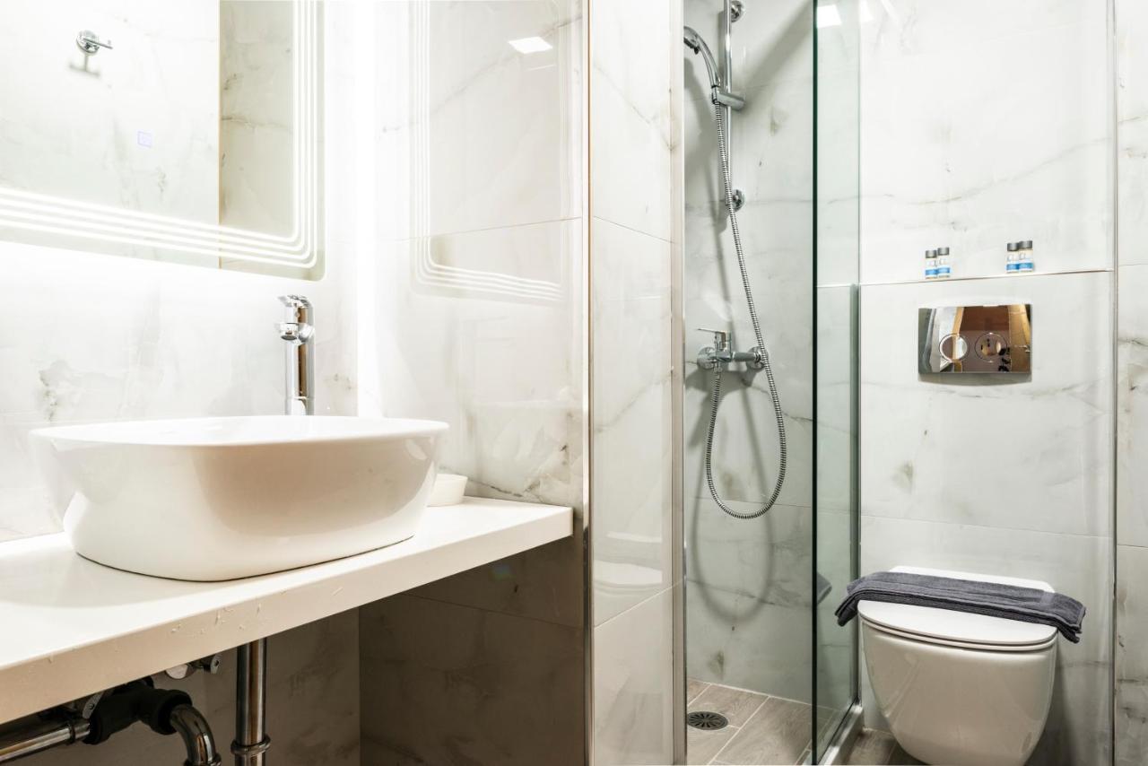 Sonar En El Mar Bed & Breakfast Himare Bagian luar foto